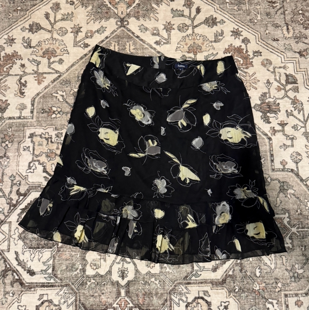 Vintage Spring Floral Ruffle Skirt - Picture 2 of 4